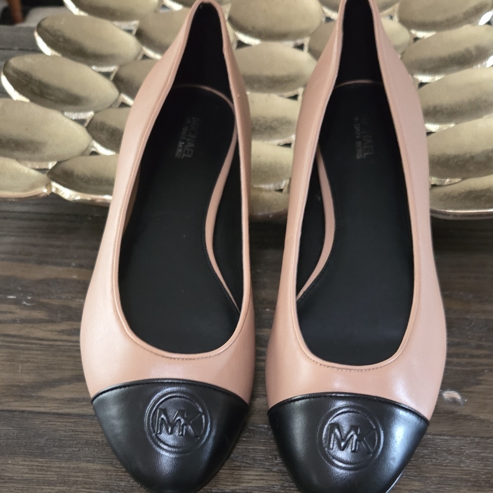 Michael Kors Black and Cream Cap-Toe Flats
